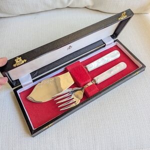 Birks Sheffield Silverplate Fish Cutlery Set Mother Of Pearl VINTAGE Collectible